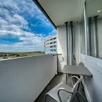 - Haus K, App 0k0510 *